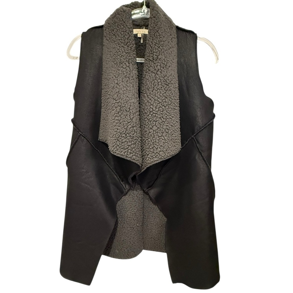 Cherish Faux Leather & Sherpa Drape Vest Black Gray Western XS MJ5306